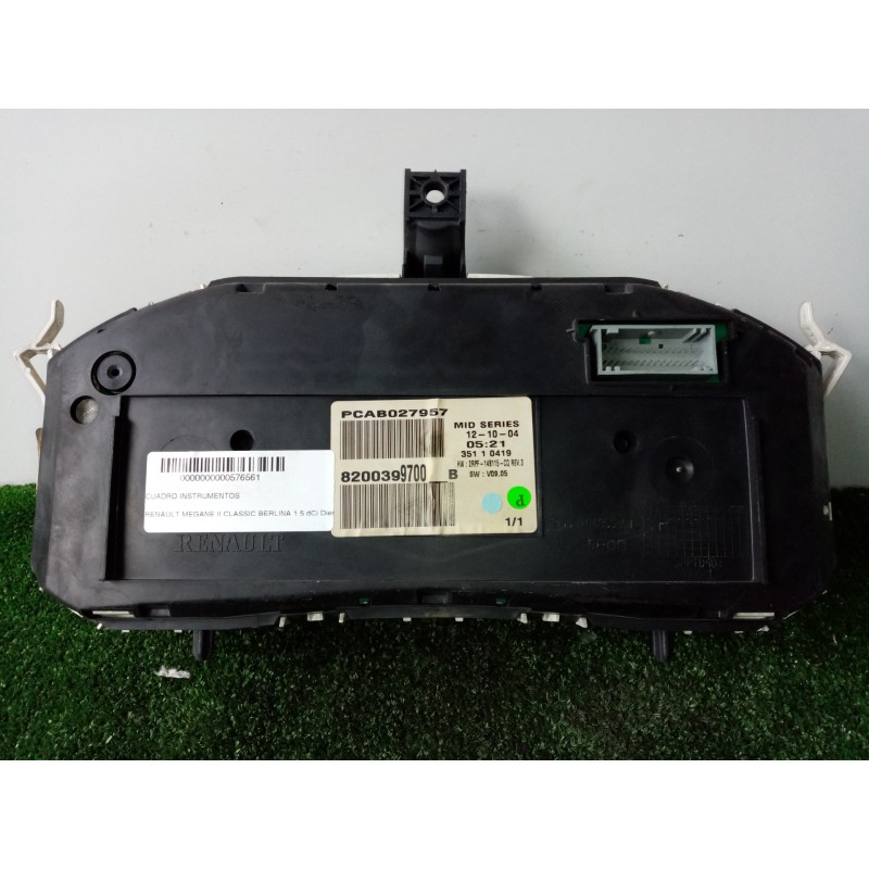 Recambio de cuadro instrumentos para renault megane ii classic berlina 1.5 dci diesel referencia OEM IAM 8200399700  