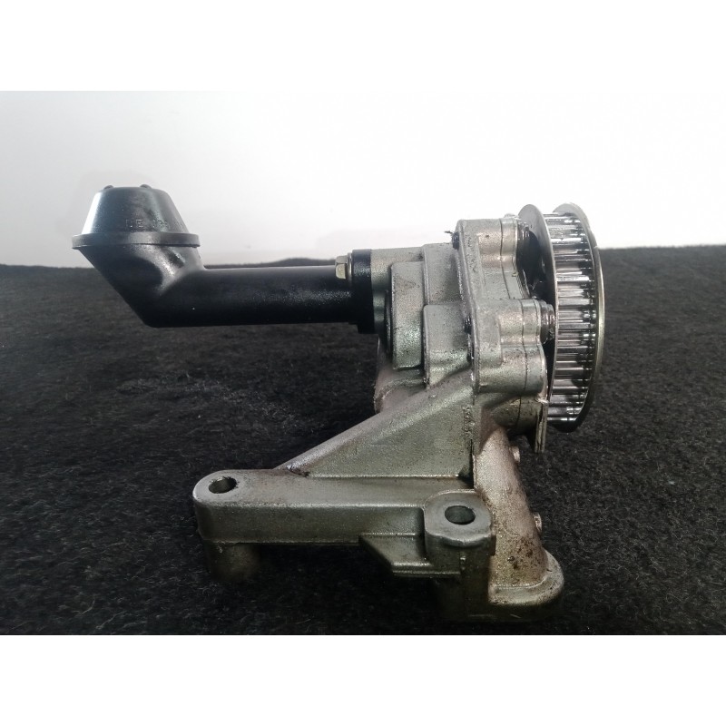 Recambio de bomba aceite para seat leon (1p1) 1.6 tdi referencia OEM IAM 03L115263  