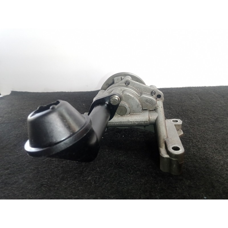 Recambio de bomba aceite para seat leon (1p1) 1.6 tdi referencia OEM IAM 03L115263  