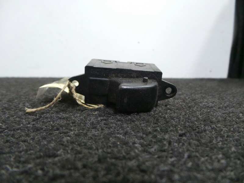 Recambio de mando elevalunas trasero izquierdo para daewoo nubira berlina referencia OEM IAM   6 PINES