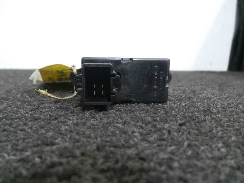 Recambio de mando elevalunas trasero izquierdo para daewoo nubira berlina referencia OEM IAM   6 PINES
