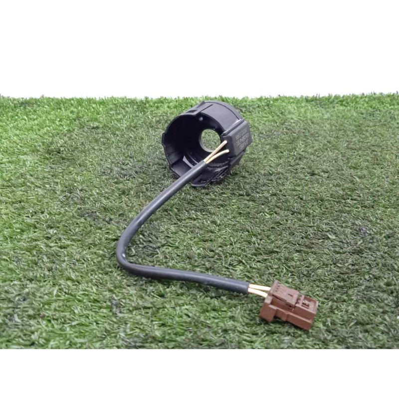 Recambio de antena para peugeot 208 1.4 hdi fap referencia OEM IAM 9663123380  