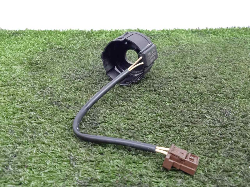 Recambio de antena para peugeot 208 1.4 hdi fap referencia OEM IAM 9663123380  