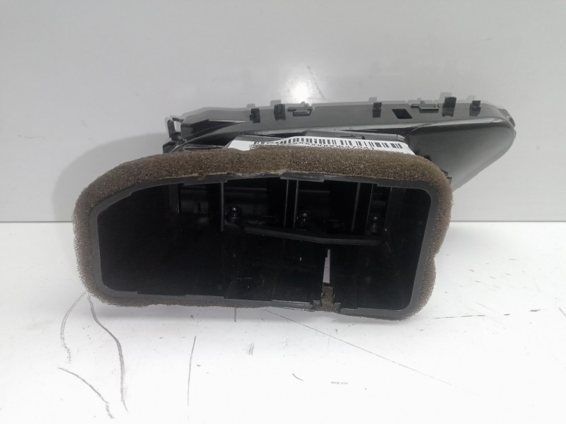 Recambio de rejilla aireadora para opel corsa e 1.4 referencia OEM IAM 13377948  