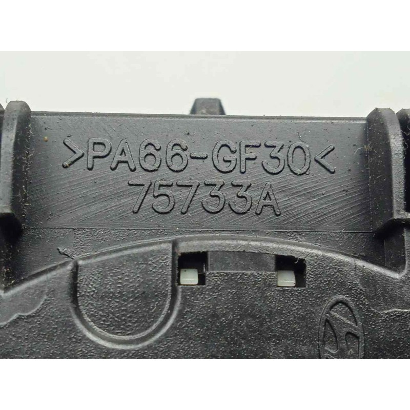 Recambio de mando limpia para hyundai accent (mc) 1.5 crdi cat referencia OEM IAM 75733A  10.PIN