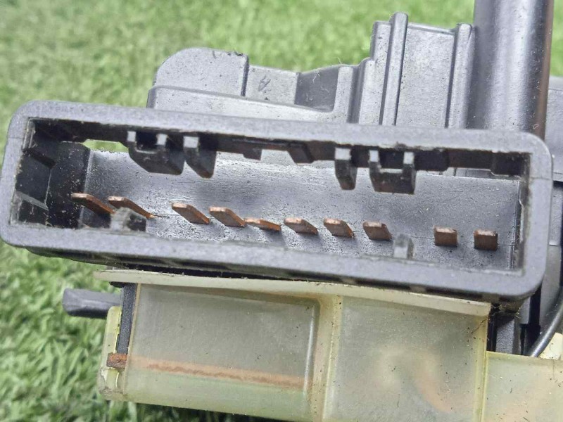 Recambio de mando limpia para hyundai accent (mc) 1.5 crdi cat referencia OEM IAM 75733A  10.PIN