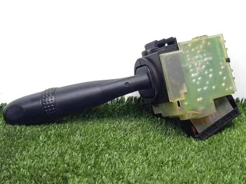 Recambio de mando limpia para hyundai accent (mc) 1.5 crdi cat referencia OEM IAM 75733A  10.PIN