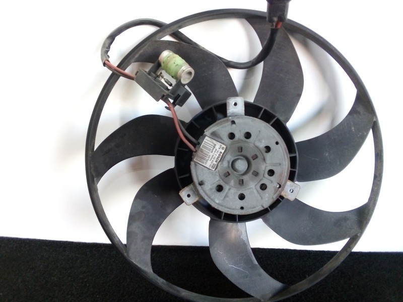 Recambio de electroventilador para mini mini (r56) 1.6 16v diesel cat referencia OEM IAM 0130303021  