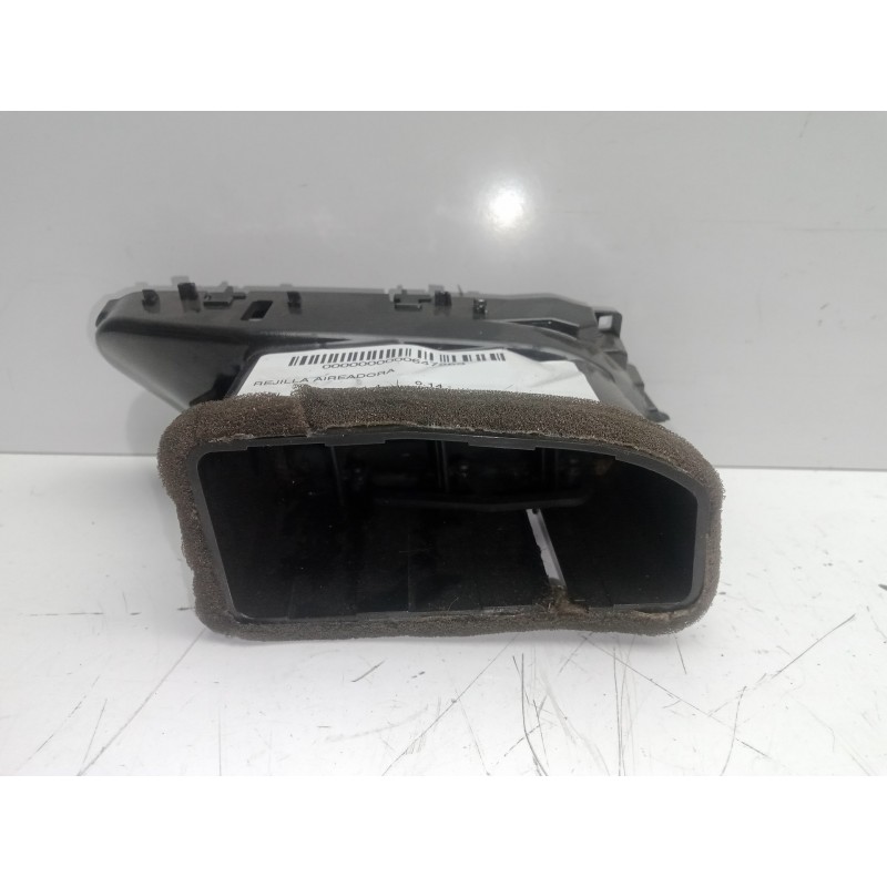 Recambio de rejilla aireadora para opel corsa e 1.4 referencia OEM IAM 13377947  