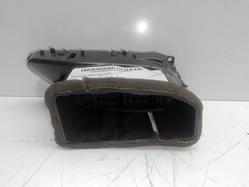 Recambio de rejilla aireadora para opel corsa e 1.4 referencia OEM IAM 13377947  