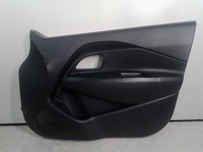 Recambio de guarnecido puerta delantera derecha para kia rio 1.2 cat referencia OEM IAM 823021W020HU  