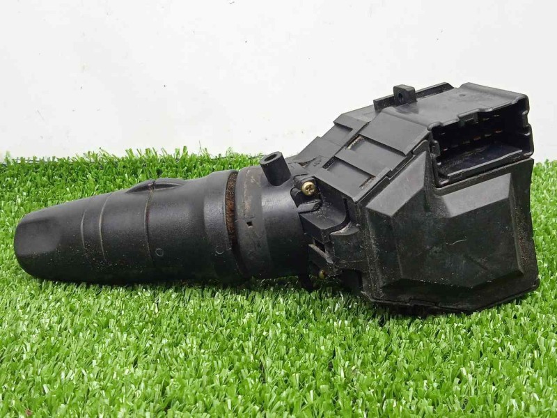 Recambio de mando limpia para nissan terrano/terrano.ii (r20) 2.7 turbodiesel referencia OEM IAM 25260AV775 2.SERIE 