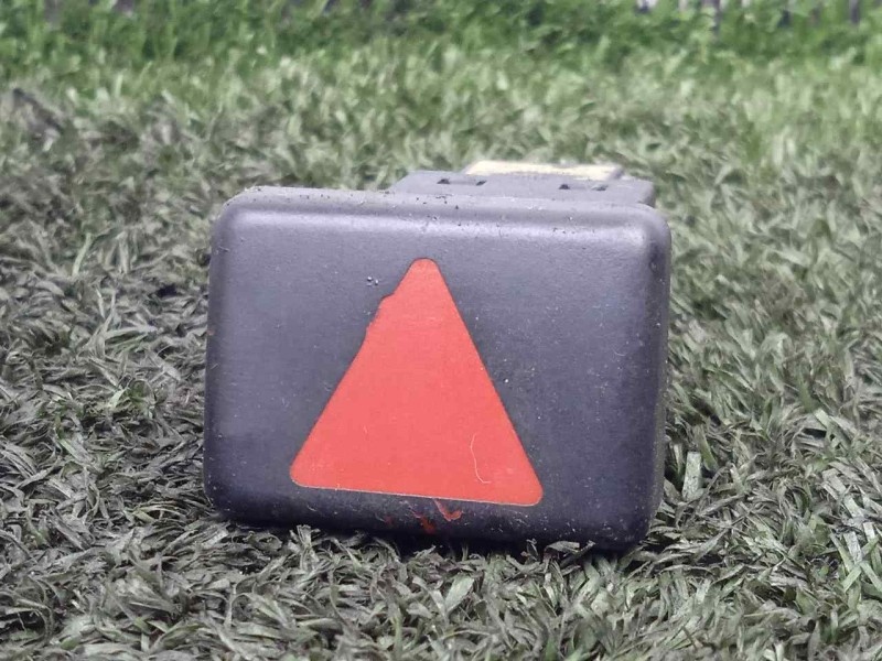 Recambio de warning para audi a4 berlina (8e) 2.5 v6 24v tdi referencia OEM IAM 8E0941509 6.PINES 