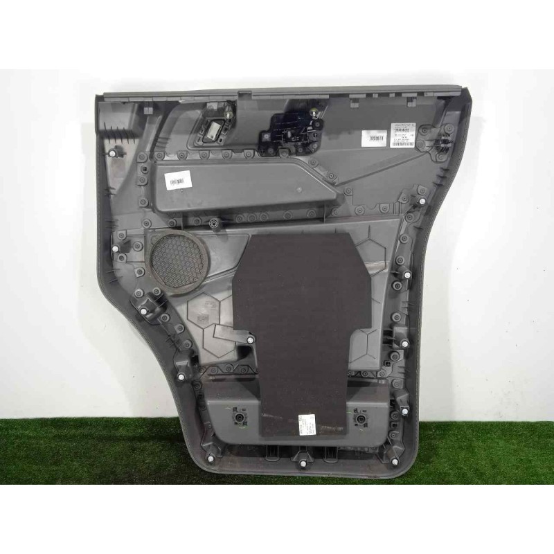 Recambio de guarnecido puerta delantera izquierda para man tge kasten (uy) 2.0 tdi referencia OEM IAM 7C0867133AM-7C1867011CNA2 