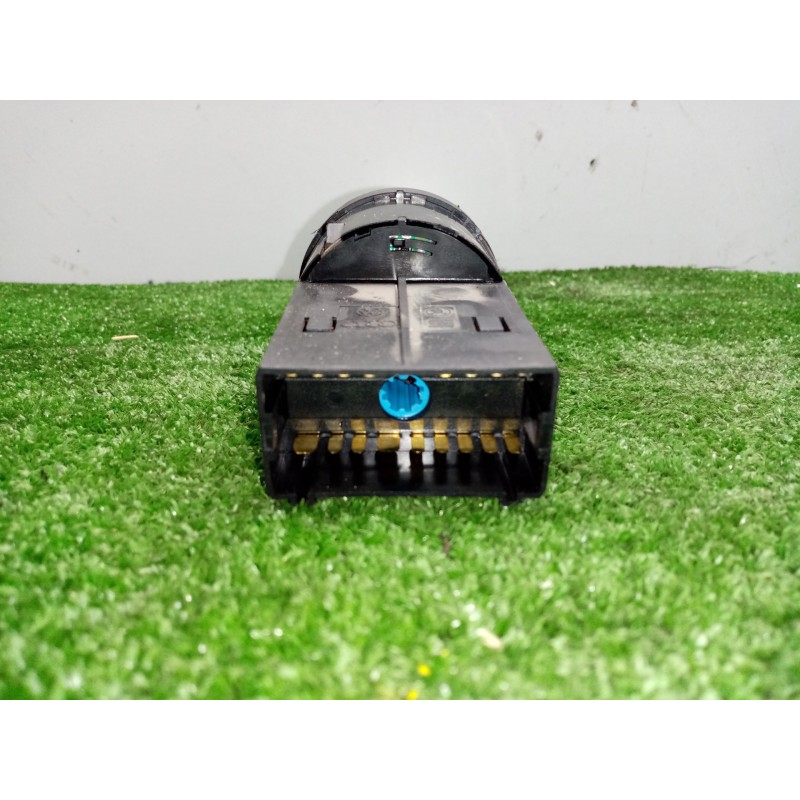 Recambio de interruptor luces para audi a4 berlina (8e) 2.5 v6 24v tdi referencia OEM IAM 8E0941531A 2.NIEBLAS 