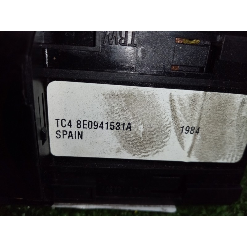 Recambio de interruptor luces para audi a4 berlina (8e) 2.5 v6 24v tdi referencia OEM IAM 8E0941531A 2.NIEBLAS 
