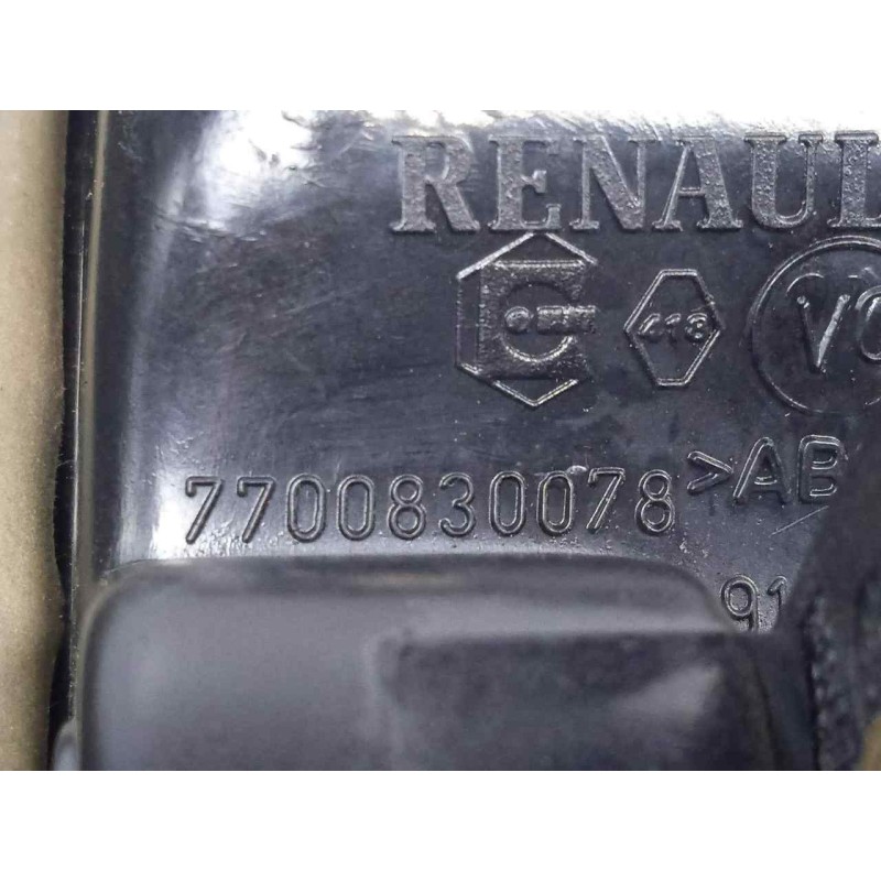 Recambio de maneta interior delantera izquierda para dacia logan 1.6 cat referencia OEM IAM 7700830078 VARILLA 