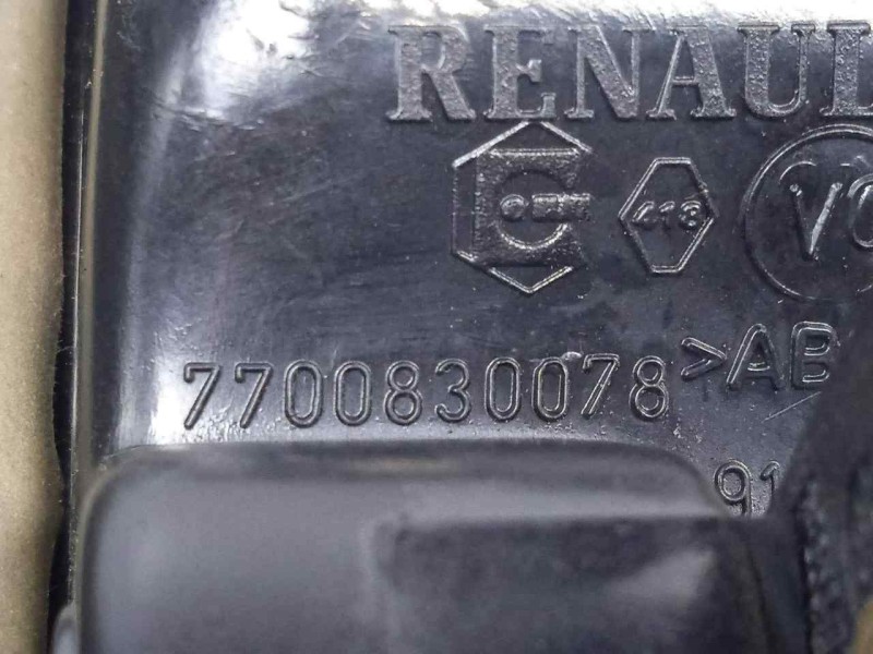 Recambio de maneta interior delantera izquierda para dacia logan 1.6 cat referencia OEM IAM 7700830078 VARILLA 