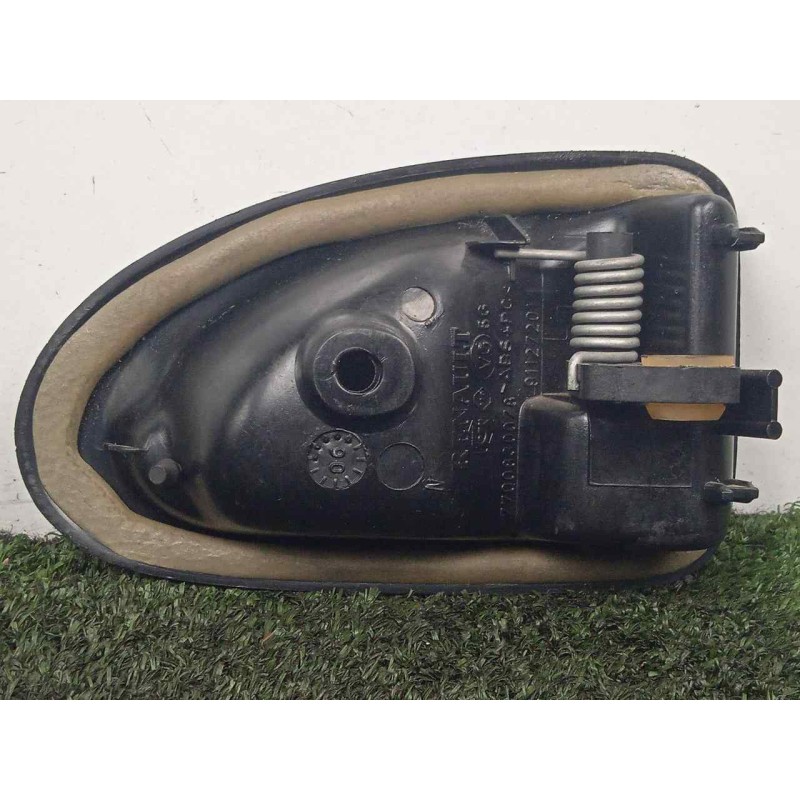 Recambio de maneta interior delantera izquierda para dacia logan 1.6 cat referencia OEM IAM 7700830078 VARILLA 