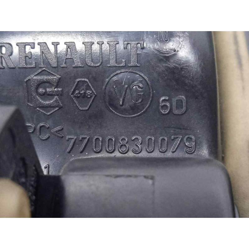 Recambio de maneta interior delantera derecha para dacia logan 1.6 cat referencia OEM IAM 7700830079  