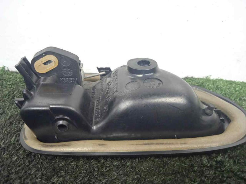 Recambio de maneta interior delantera derecha para dacia logan 1.6 cat referencia OEM IAM 7700830079  