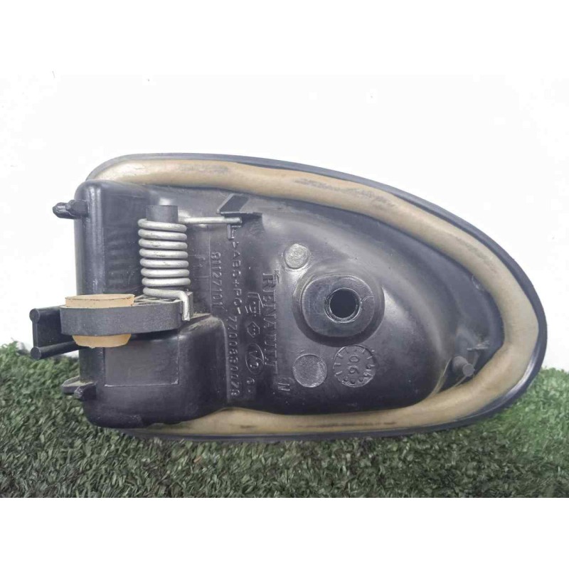 Recambio de maneta interior delantera derecha para dacia logan 1.6 cat referencia OEM IAM 7700830079  