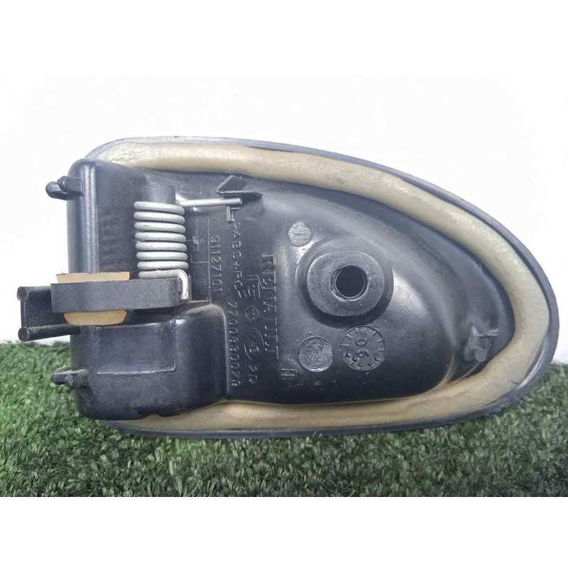 Recambio de maneta interior trasera derecha para dacia logan 1.6 cat referencia OEM IAM 7700830079 VARILLA 