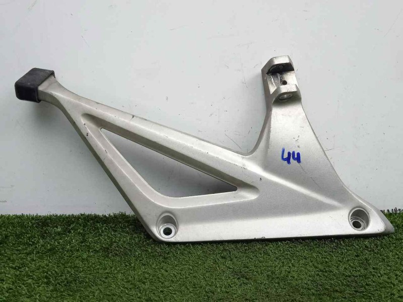 Recambio de posapie para bmw r 1200 rt referencia OEM IAM 46718534789 ESTRIBERA TRASERA IZQUIERDA K52 - 14-19