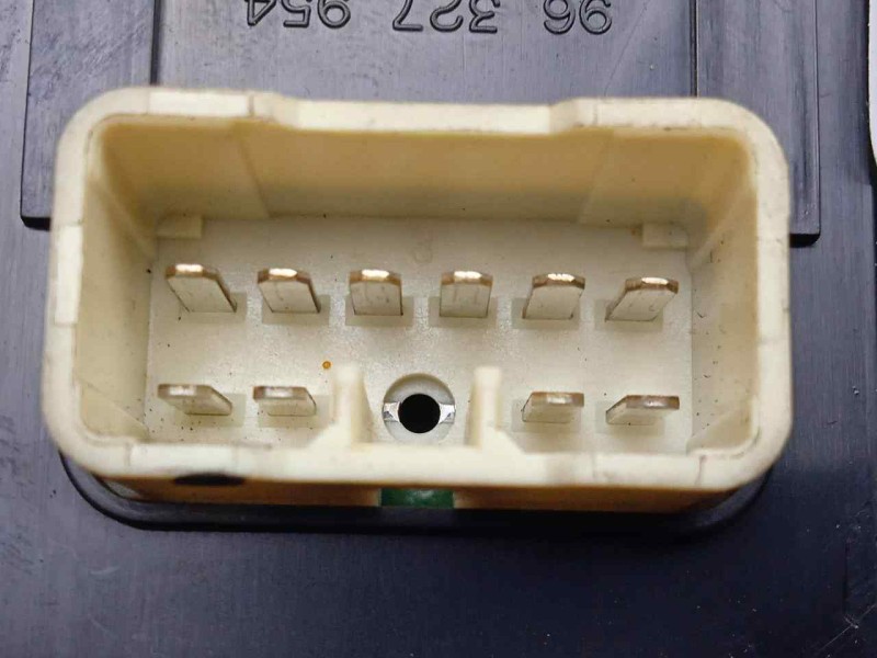 Recambio de mando elevalunas delantero izquierdo para chevrolet epica 2.0 diesel cat referencia OEM IAM 96327954 4.BOTONES 