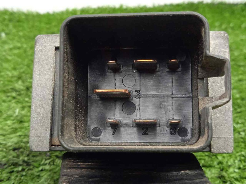 Recambio de caja precalentamiento para renault trafic combi (ab 4.01) 1.9 diesel referencia OEM IAM 7700115078  