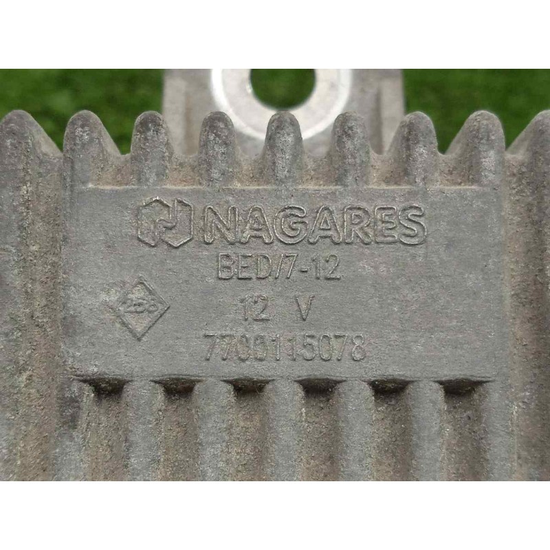 Recambio de caja precalentamiento para renault trafic combi (ab 4.01) 1.9 diesel referencia OEM IAM 7700115078  