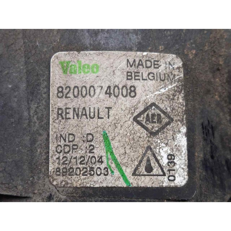 Recambio de faro antiniebla derecho para renault megane ii classic berlina 1.9 dci diesel referencia OEM IAM 8200074008  