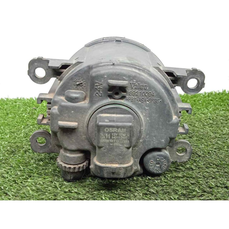 Recambio de faro antiniebla derecho para renault megane ii classic berlina 1.9 dci diesel referencia OEM IAM 8200074008  