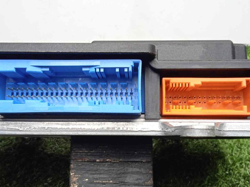 Recambio de centralita airbag para volvo v50 familiar 2.4 cat referencia OEM IAM 30724427-00001393B2  