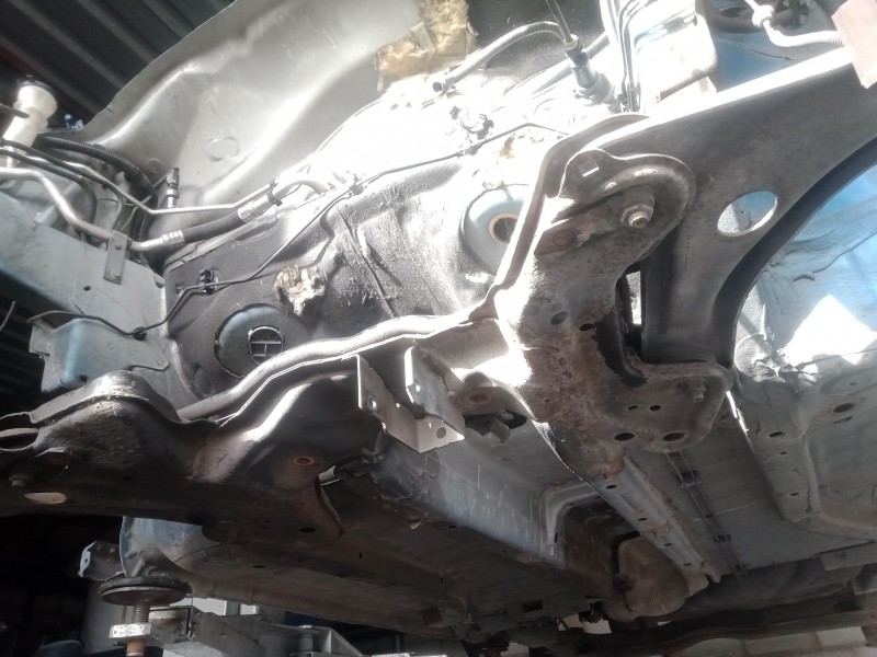 Recambio de puente delantero para citroën ds3 1.6 16v referencia OEM IAM   