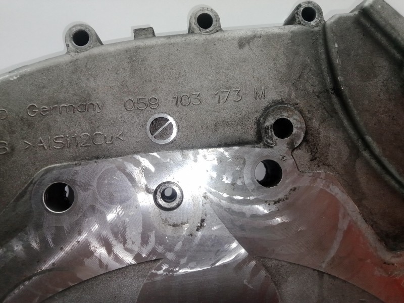 Recambio de tapa distribucion para audi a6 berlina (4f2) 3.0 v6 24v tdi referencia OEM IAM 059103173M  