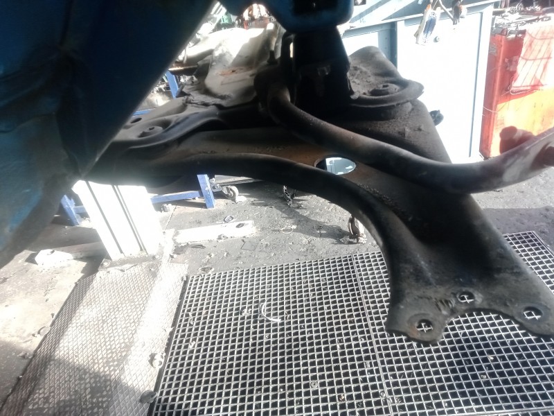 Recambio de brazo suspension inferior delantero derecho para citroën ds3 1.6 16v referencia OEM IAM   