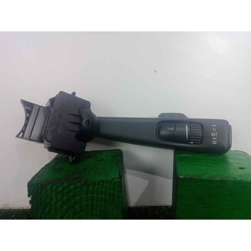 Recambio de mando limpia para volvo v50 familiar 2.4 cat referencia OEM IAM 8682869  