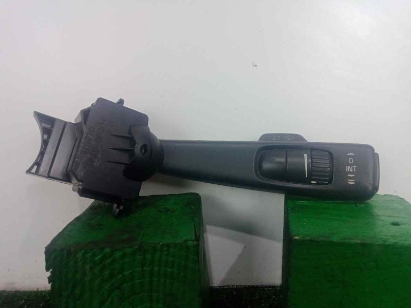 Recambio de mando limpia para volvo v50 familiar 2.4 cat referencia OEM IAM 8682869  