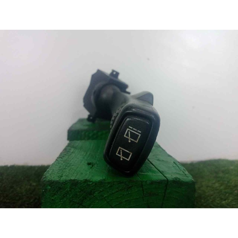 Recambio de mando limpia para volvo v50 familiar 2.4 cat referencia OEM IAM 8682869  