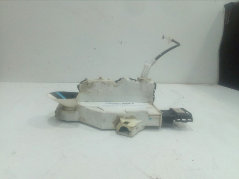 Recambio de cerradura puerta delantera izquierda para citroën c3 1.1 referencia OEM IAM 836153 09-13 