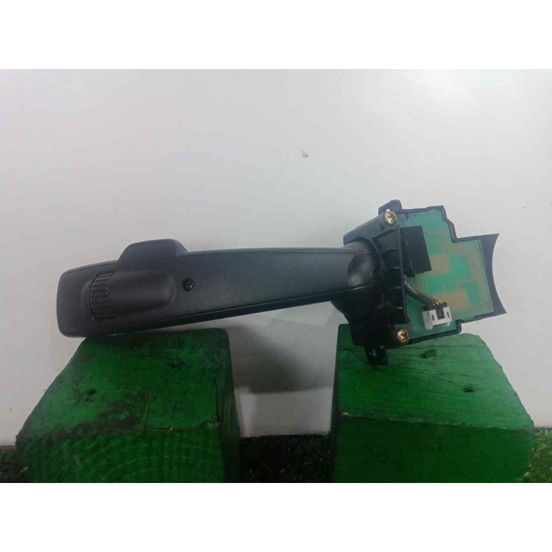 Recambio de mando limpia para volvo v50 familiar 2.4 cat referencia OEM IAM 8682869  