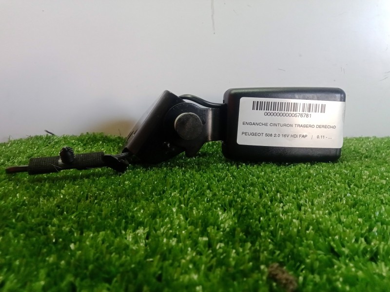 Recambio de enganche cinturon trasero derecho para peugeot 508 2.0 16v hdi fap referencia OEM IAM 6163908A  