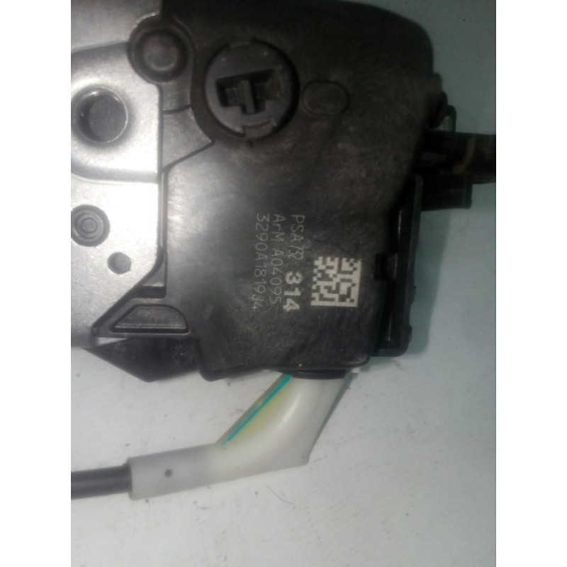 Recambio de cerradura puerta trasera izquierda para citroën c3 1.1 referencia OEM IAM A04095  