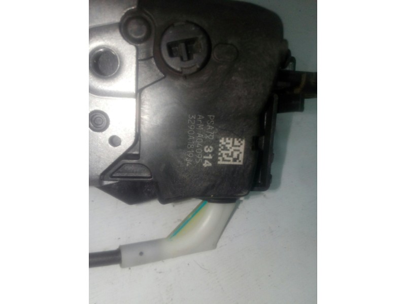 Recambio de cerradura puerta trasera izquierda para citroën c3 1.1 referencia OEM IAM A04095  