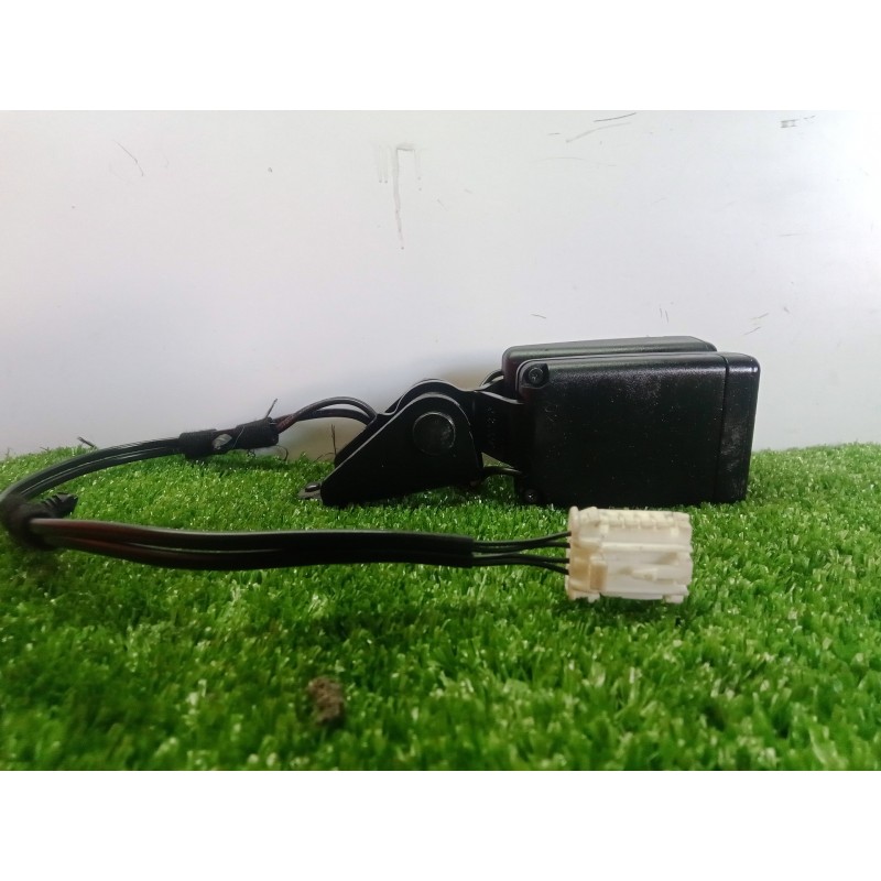 Recambio de enganche cinturon trasero izquierdo para peugeot 508 2.0 16v hdi fap referencia OEM IAM 6163909A  