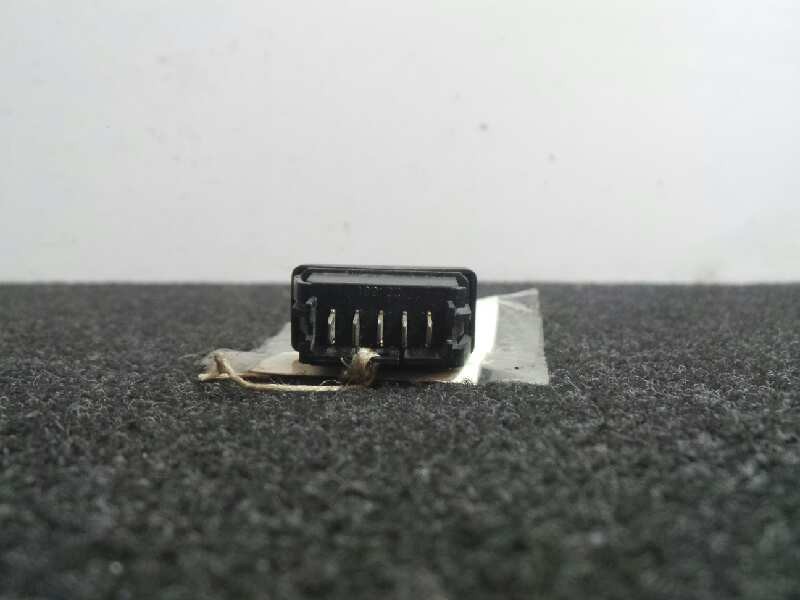 Recambio de mando elevalunas delantero izquierdo para citroën zx 1.9 diesel referencia OEM IAM   