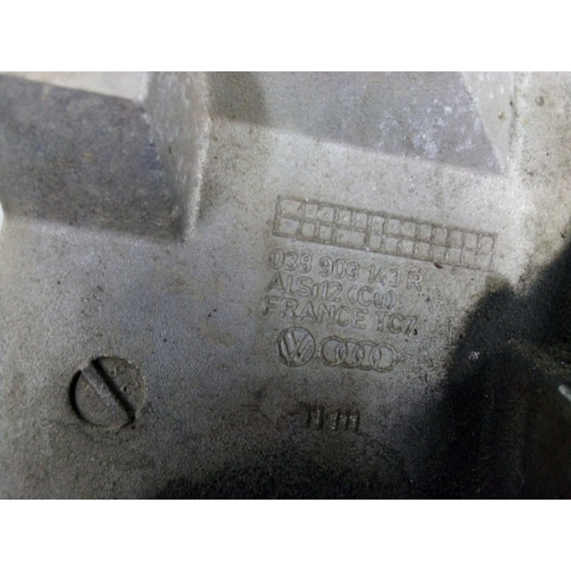 Recambio de soporte alternador para seat ibiza (6l1) 1.9 tdi referencia OEM IAM 038903143R  