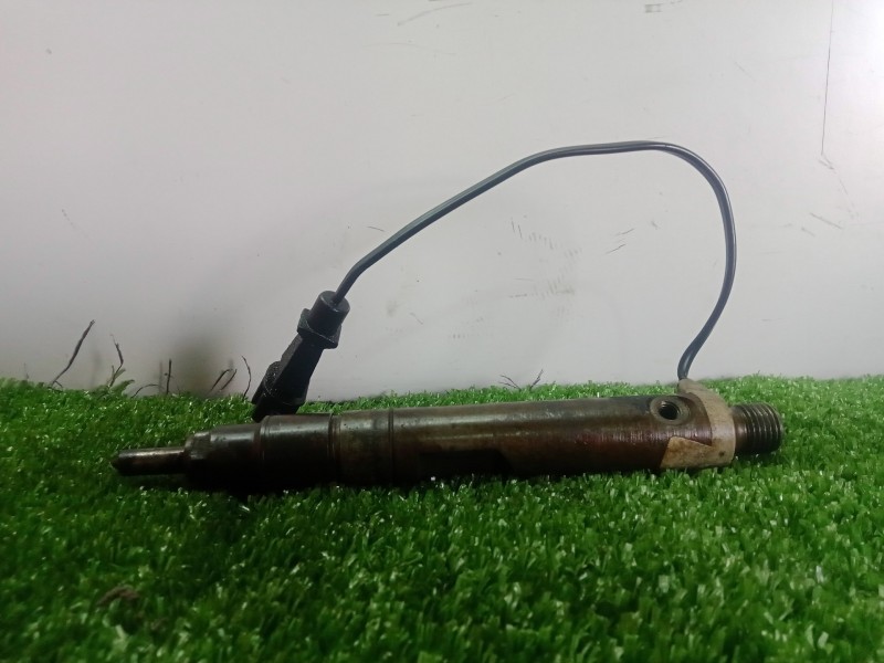 Recambio de inyector para volvo s70 berlina 2.5 turbodiesel referencia OEM IAM 074130202B-074130202B  