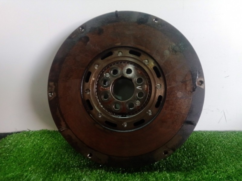 Recambio de volante motor para volvo s70 berlina 2.5 turbodiesel referencia OEM IAM 074105266B  